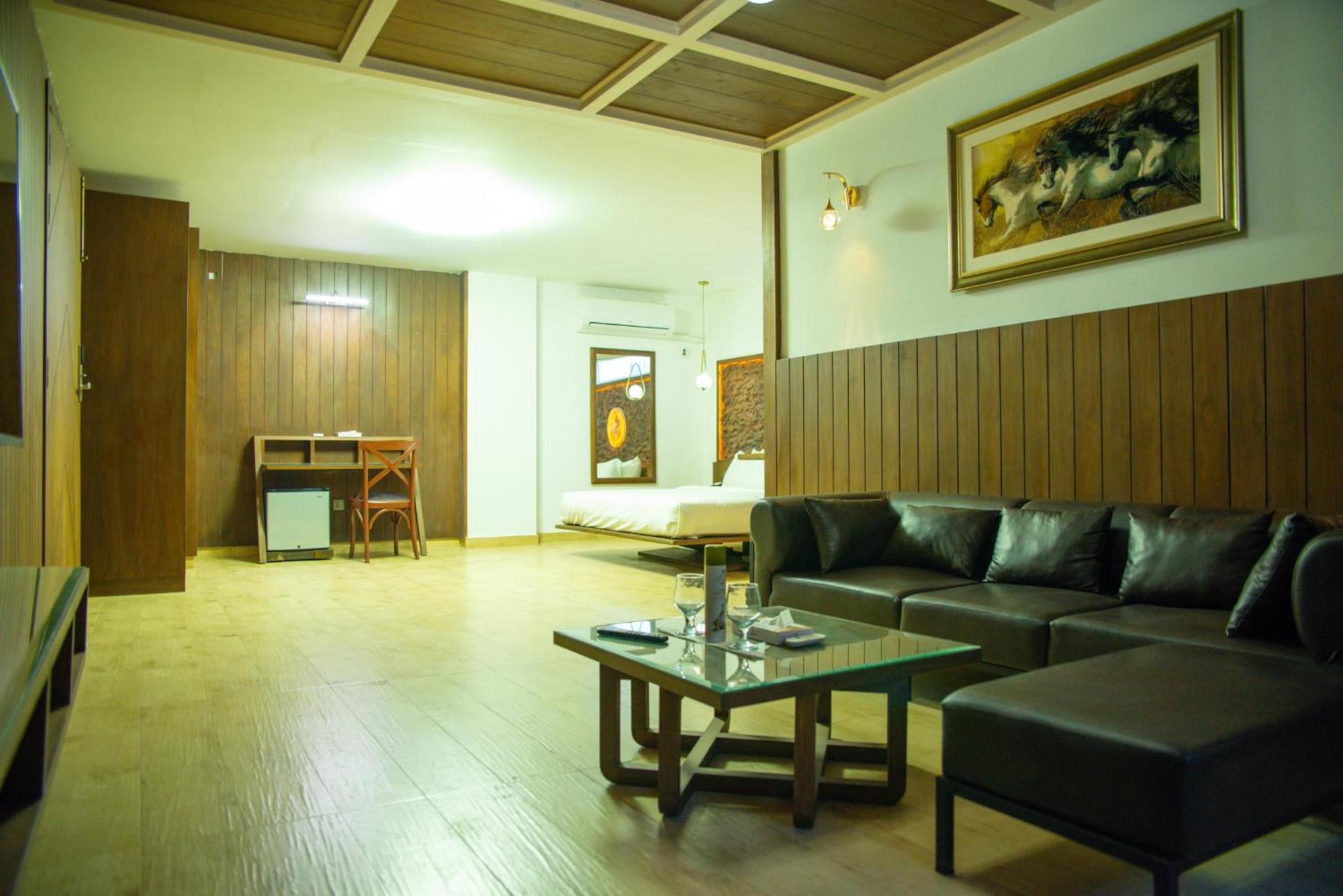 Hotel Crown Inn Карачі Екстер'єр фото